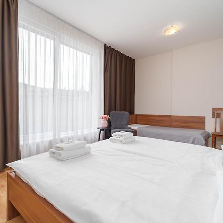 Hotel Arena Brumov Екстериор снимка