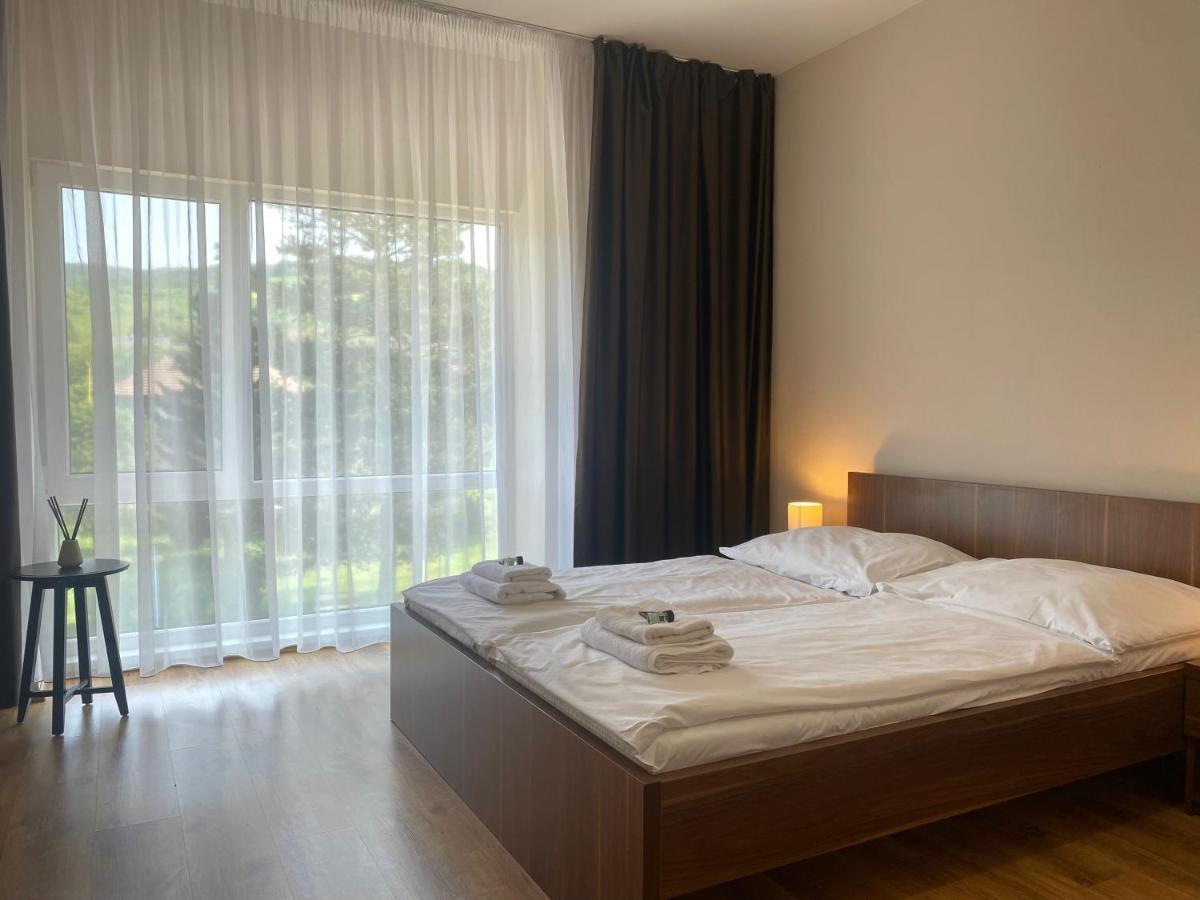 Hotel Arena Brumov Екстериор снимка
