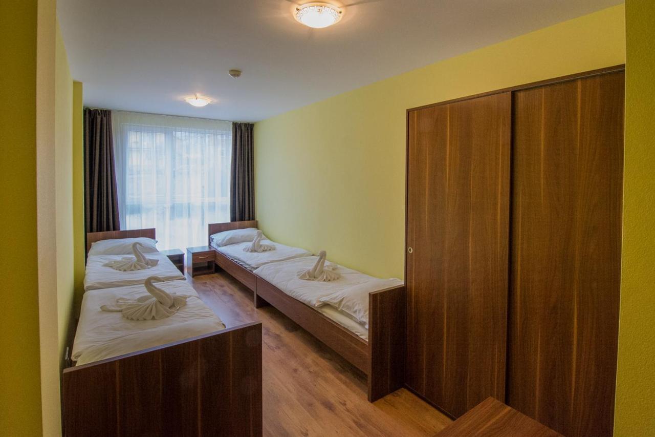 Hotel Arena Brumov Екстериор снимка